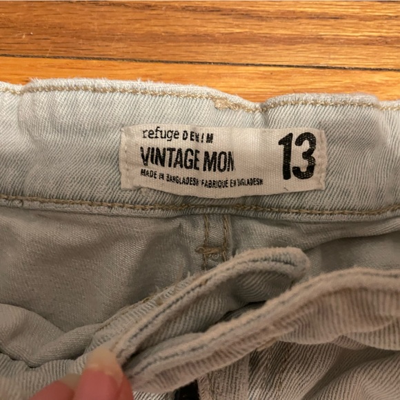 Refuge denim, Vintage Mom Shorts, high rise, size 13 - Picture 2 of 3